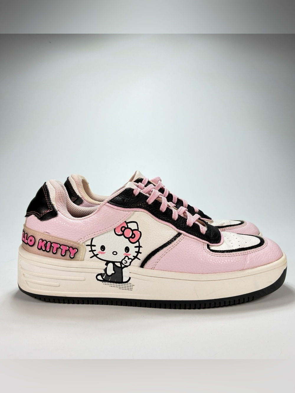 Bershka Hello Kitty Sneakers